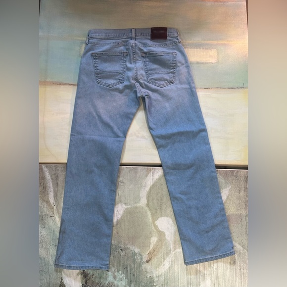 Hollister Jeans - Picture 2 of 3